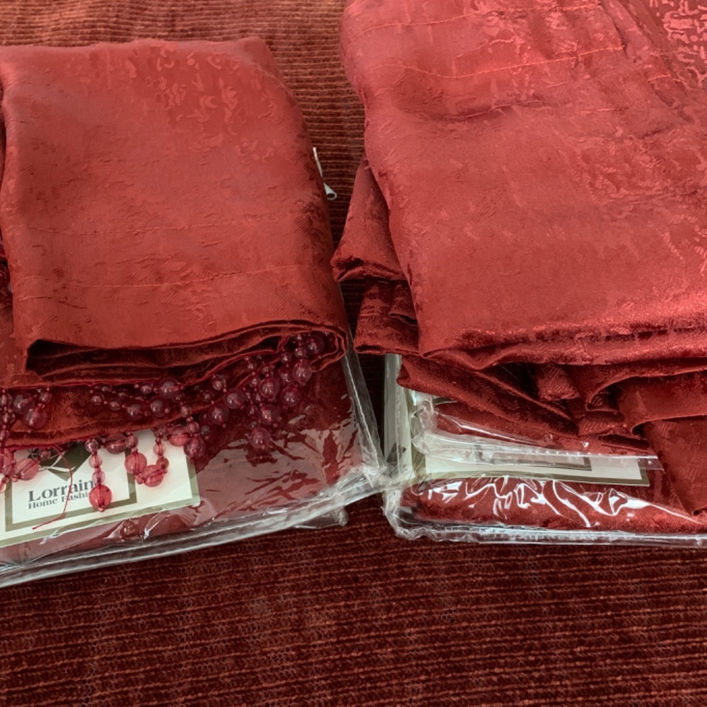 Red Cinnabar Curtains & Valances (NWOT) - Picture 9 of 11